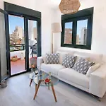 2 Bedroom With Pool, Walk To & Puerto Marina * Benalmádena