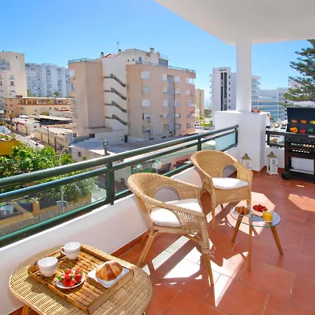 Isla De 2, 80m From The Sea, Amazing View,ac, Bbq,private Parking Benalmadena